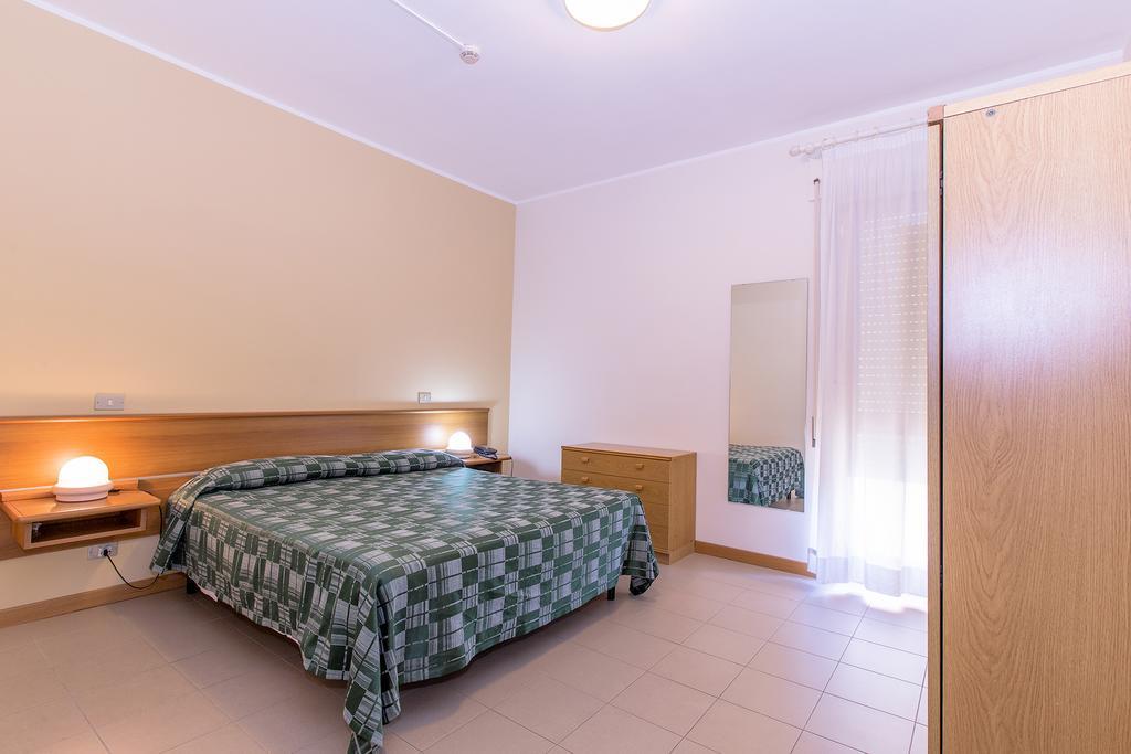 Hotel Residence Ulivi E Palme Cagliari Kültér fotó