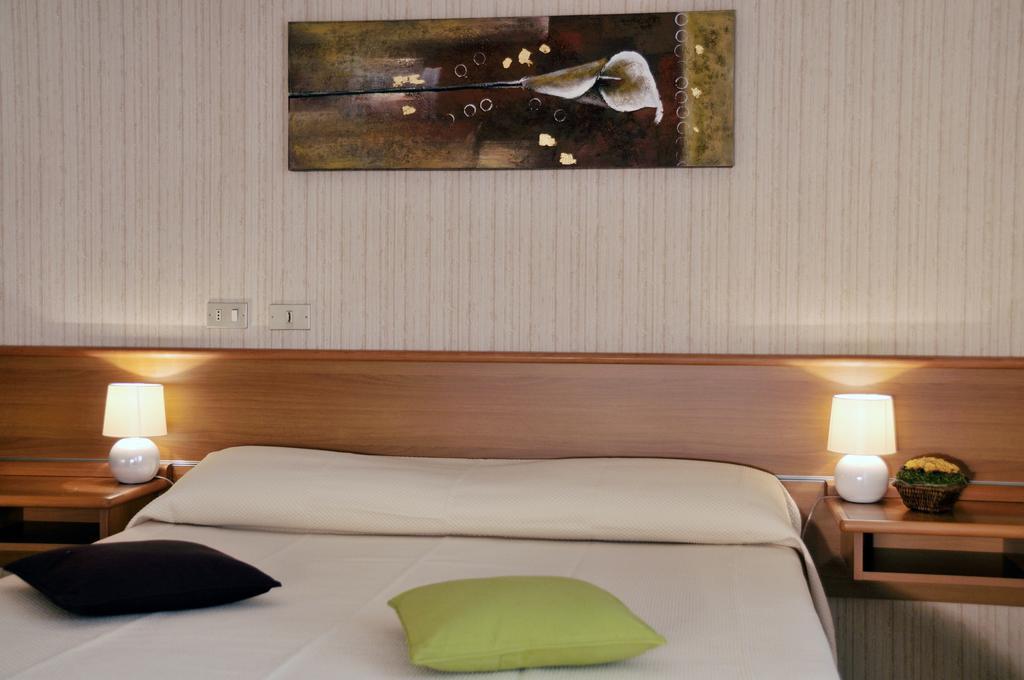 Hotel Residence Ulivi E Palme Cagliari Kültér fotó