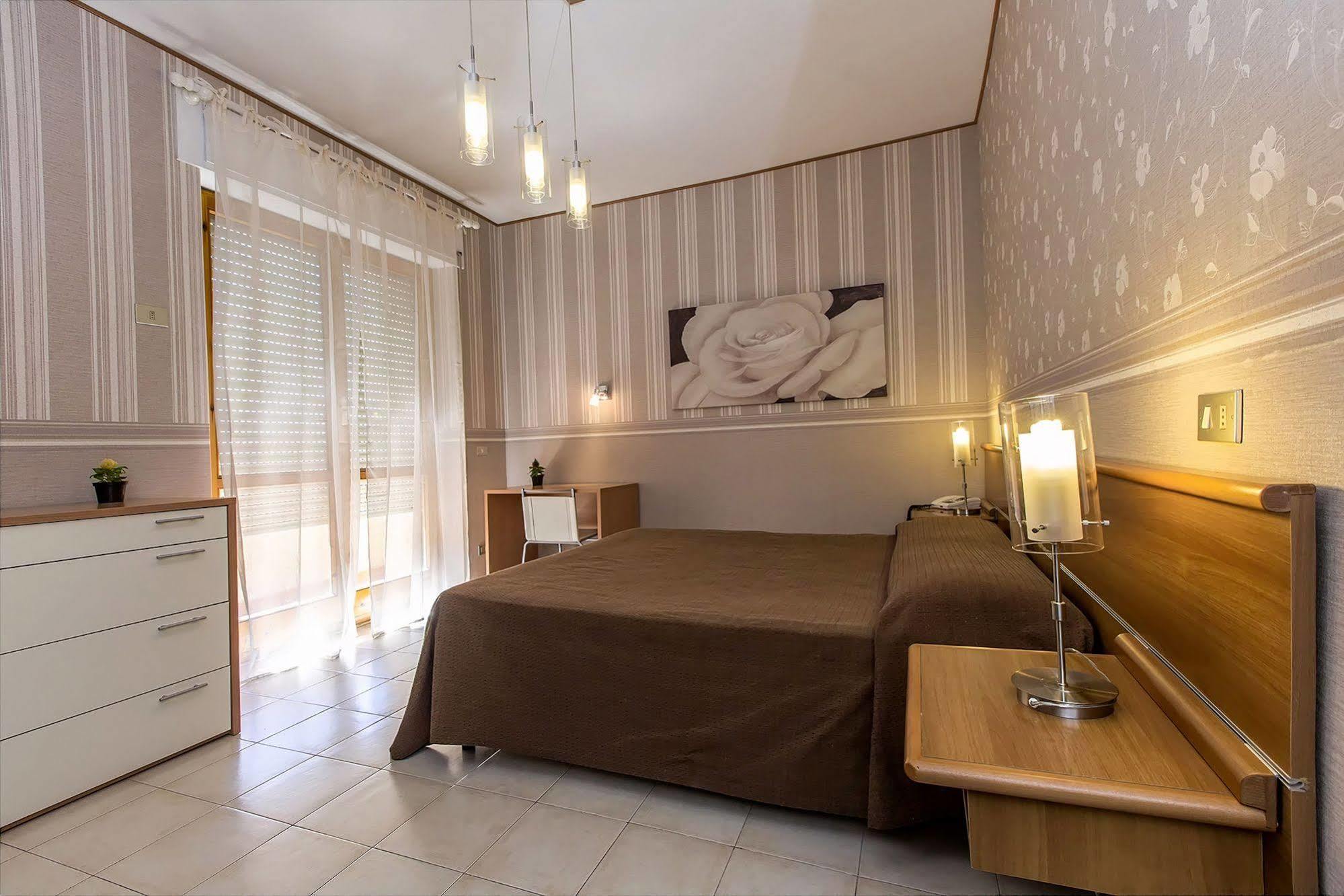 Hotel Residence Ulivi E Palme Cagliari Kültér fotó